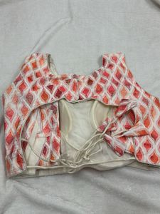 Patterned Sleeveless Blouse