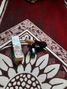 NEW SQ STAY QUIRKY CONCEALER