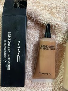 New Mac Huda Beauty Foundation And Corrector Copy