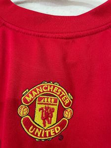 A Slim T Shirt Of Manchester United