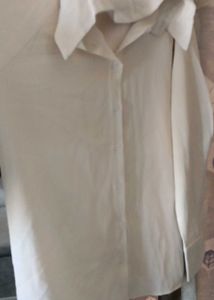 A Very Elegant White Coloured Top ✨🤍