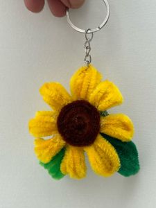 Sunflower 🌻 Pipe cleaner keychain