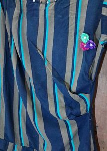 Striped Women&#39;s Top