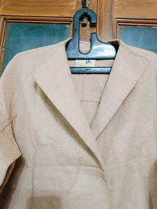 Elegant Beige Women's Blazer