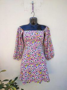 H&amp;M Crinkled off-the-shoulder dress