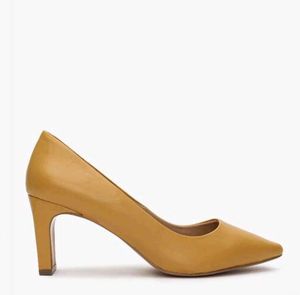 Carlton London Yellow Pointed Toe Heels
