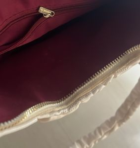 White Ruched Baugette Bag With Coin Pirse