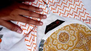 Pure Cotton Kurti Set With New Sare