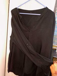 Black V-Neck Long Sleeve Top