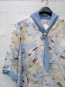 New with tag asthetic Floral Print Tie Neck Blouse