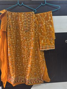 Pakistani Unstitched Suit