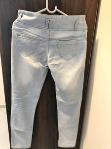 Mid Rise Stretchable Jeans