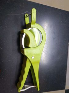 Vegetable Cutter And Peeler
