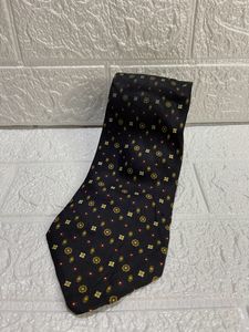 Tommy Hilfiger Tie.