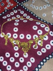 Gold Tone Necklace