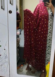 Bandhni Maroon Pure Cotton Dupatta With Zari Work