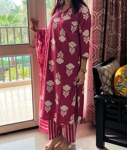Elegant Floral Print Salwar Kameez