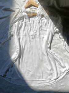 H&amp;M White Diamond Pattern Top