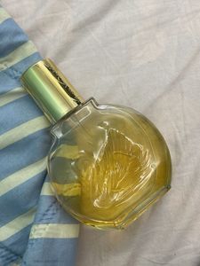 Gloria Vanderbilt Eau de Toilette.