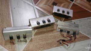 7805 , 7812 , 7818 IC