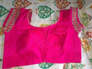 Preloved Saree With Blouse