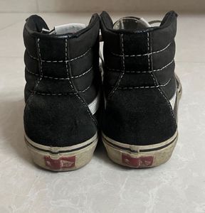 Vans SK8-Hi Black/White - Classic Style!