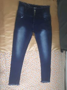 High Waisted Jeans