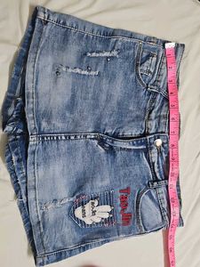 Distressed Denim Skorts