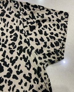 Animal Print V-Neck T-shirt