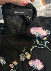 Vero Moda Floral Top
