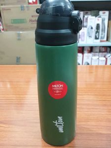 Milton Thermosteel Crown 900 Water Bottle