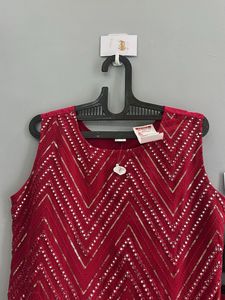 Red Embroidered Kurta Set (L)