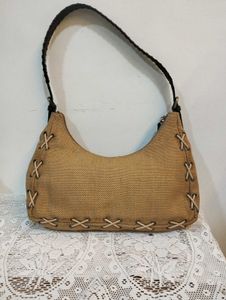 Guess Handbag💥
