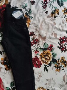 Black Jeggings Waist 20 Length 25