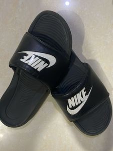 Nike Slides - Black
