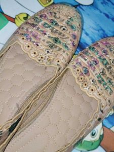 Floral Embroidered Slip-On Naagre Jutti