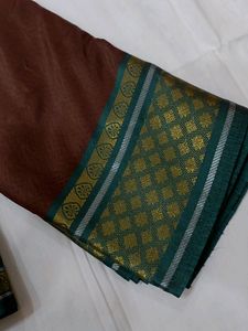 Brown Saree🤎