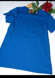 Levi&#39;s T-shirt 99/- Only