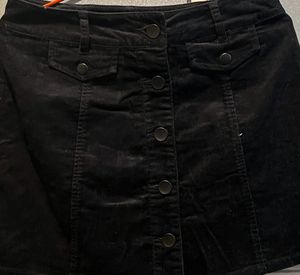 Forever 21 Black corduroy Button up Mini ✨