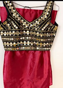 Stylish Saree With Padded Blouse♥