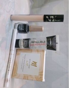 Skincare Kit With 🎁