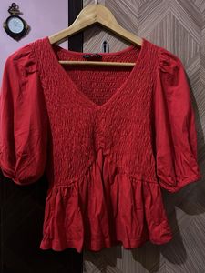 Red puffed Sleeve Top