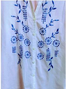 Women&#39;s Embroidered Top