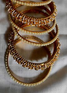 Like Gold , Pearl &amp; Stone Bangles (Set of 6)