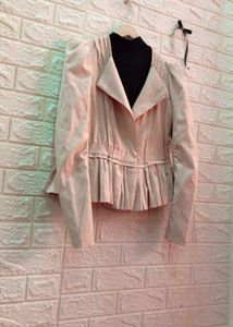full high quality elegant Beige Jacket top 👜🕶️