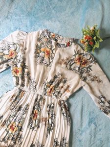Pretty White Dress🤍💐