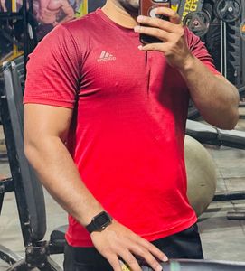 Adidas Red Training T-Shirt - Size M