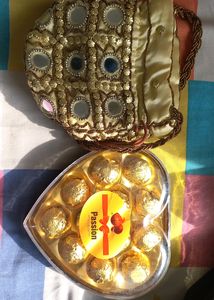 Junk Jewellery Eith Free Giftt