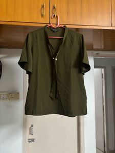 🆕 “Annabelle By Pantaloons” Olive Top