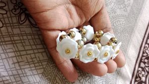 Floral &amp; Gold Beaded Bracelet